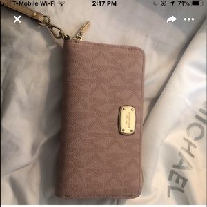 Pink sand Michael kors wristlet Wallet